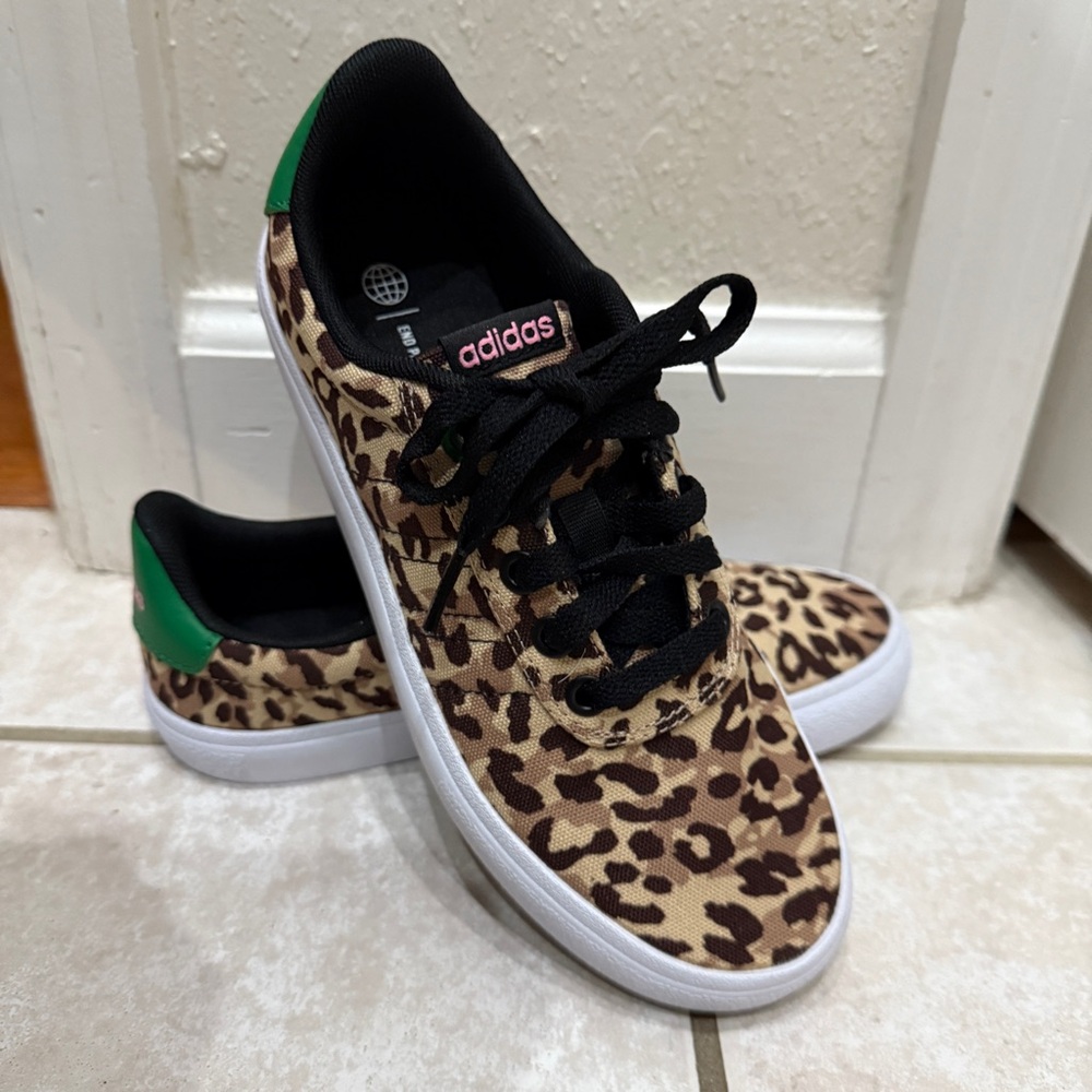 **SOLD** NWOT Sz 3 Adidas Vulc Raid3r Leopard Print Sneakers